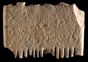 peigne pour les poux datant de 3 700 ans avec une phrase en cananéen