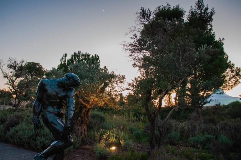 statue dans un paysage à Jérusalem