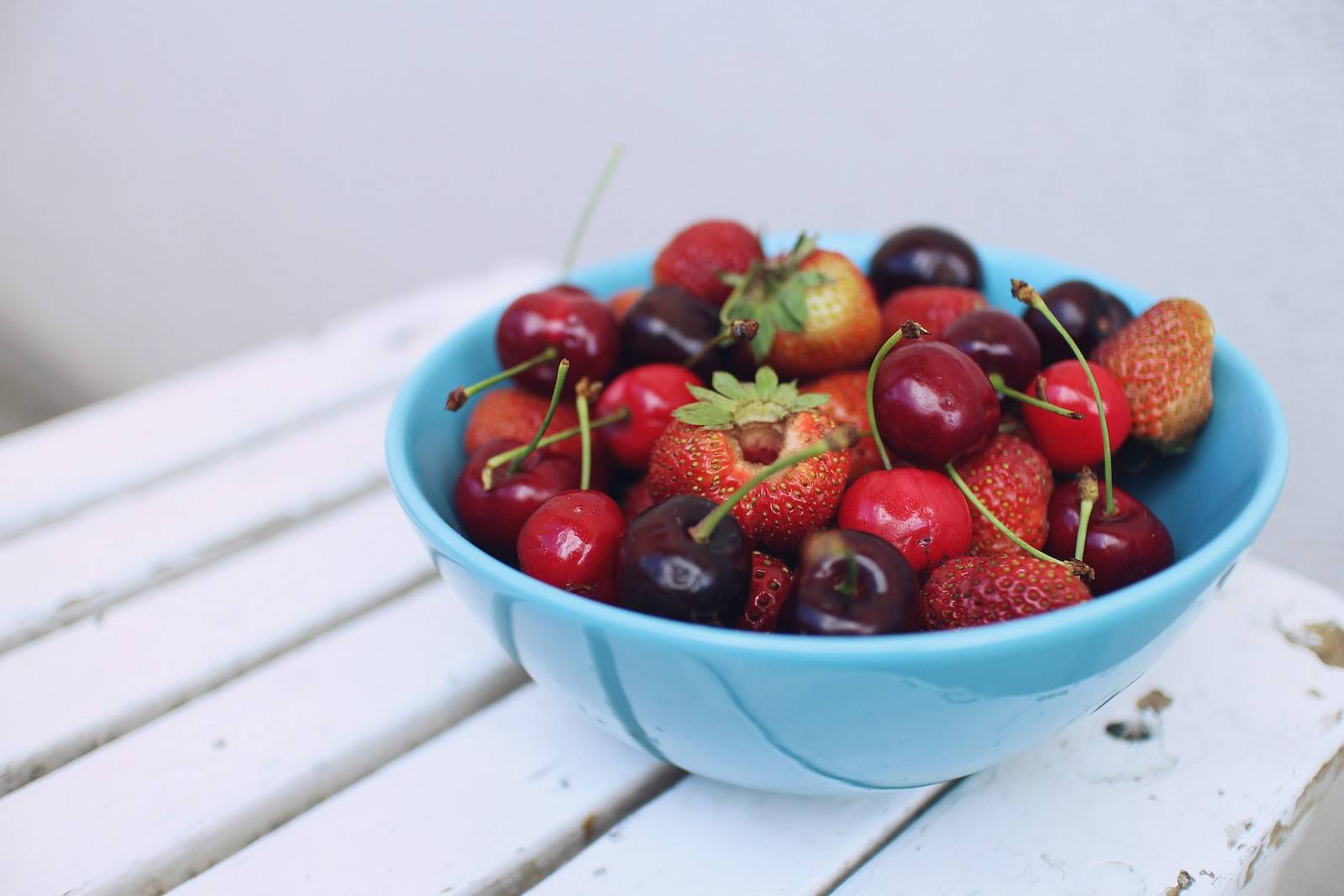 Thé noir, fruits rouges, à coque: ces aliments riches en antioxydants aggravent les risques de cancer